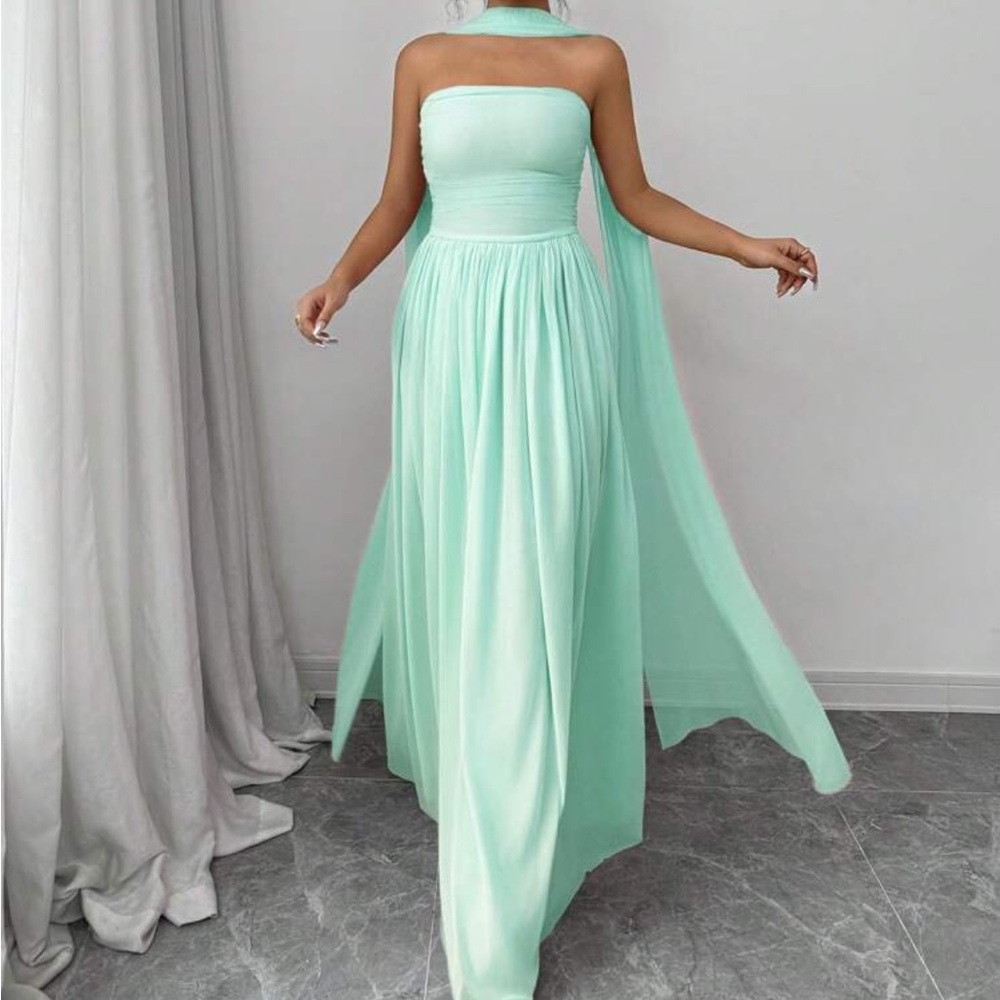 Elegant Mint Green Strapless Dress